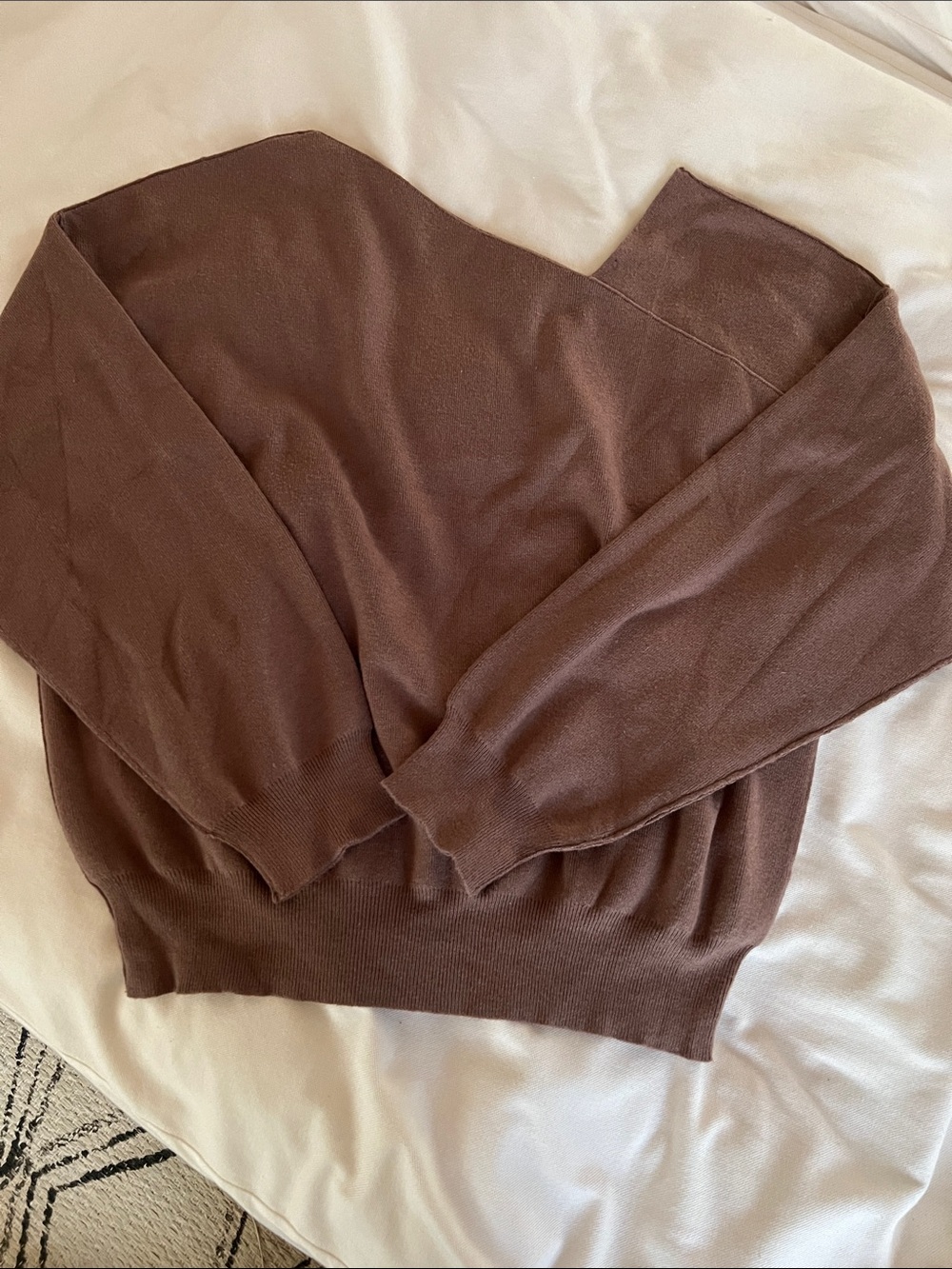 Line & Dot sweater
